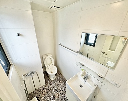 電梯新屋✨室內機車位✨系統裝潢✨陽台獨洗曬✨飲水機✨子母車 - 591租屋網 - Image 5