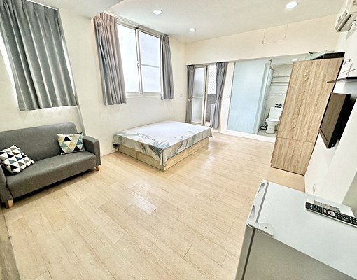 走路一中街🔥可寵物✨雙租補✨陽台獨洗曬✨超大空間套房 - Image 2