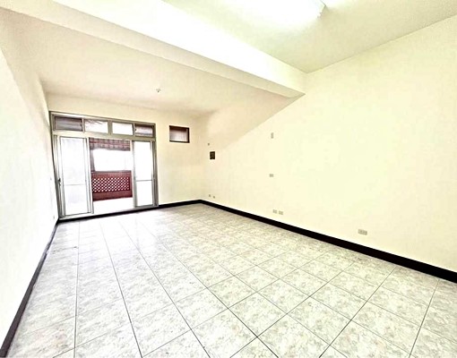 仲免！湖口德興路－臨路透天+店面 - 591租屋網 - Image 5