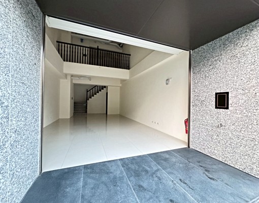 楠梓｜高大特區｜崑庭富裕全新金鑽樓店 - 591租屋網 - Image 1