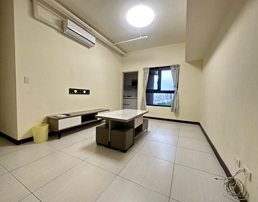 台南地院2房平車含管家具家電全(可租補) - Image 1