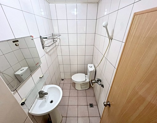 捷運站🌞超級秒殺🌞陽台獨洗🌞超大空間🌞對面車位 - Image 8