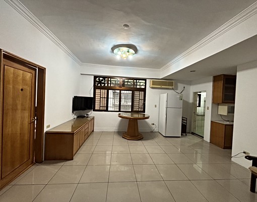 新埔國小免爬高溫馨3房 - Image 1