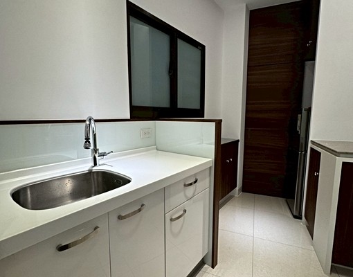 板新🌟超大空間🌟大露台🌟全新裝潢/流理台/獨立電表 - Image 9