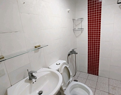 近江子翠站50公尺溫馨明亮有專屬洗衣機及陽台，床墊床架採購中 - Image 6