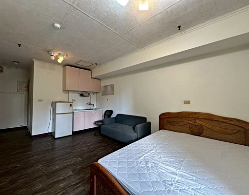 近站前獨立門牌/台水電/免追垃圾車/包裹代收 - 591租屋網 - Image 2