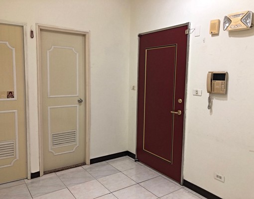 捷運站旁結合住家與工作室的巧妙空間 - Image 3