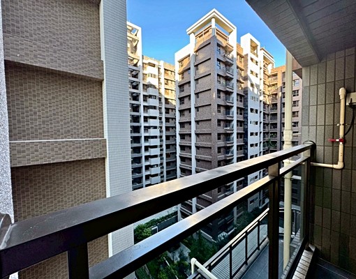 🌳華亞科🌳全室傢俱家電🌳1+1房🌳平面汽車位 - Image 1