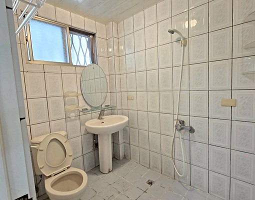 【中正國小】稀有市區5米面寬/大坪數有孝親房/整棟透天 - 591租屋網 - Image 4