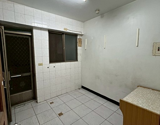 🎁星鴻社宅🎁新營區交流道稀有樓店歡迎租補 - Image 5