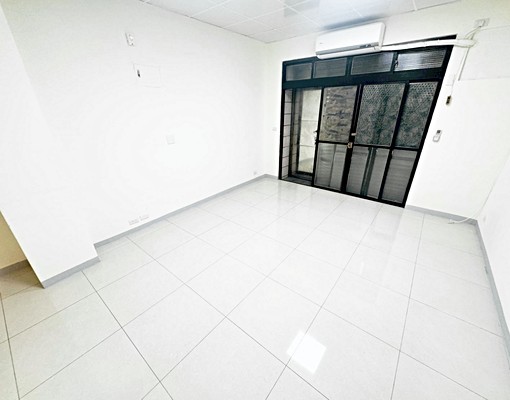 捷運南勢角◆電梯3房◆大空間屋況佳★可工作室 - Image 1