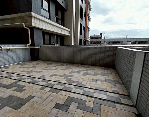 山仔頂稀有超大露臺大坪數漂亮三房車~ - 591租屋網 - Image 1