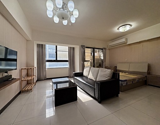 近民生路三民路民權路巨城百貨旁 - Image 1