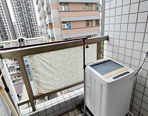 ☑可租補☑電梯大套房☑台水電☑陽台☑洗衣機 - Image 4