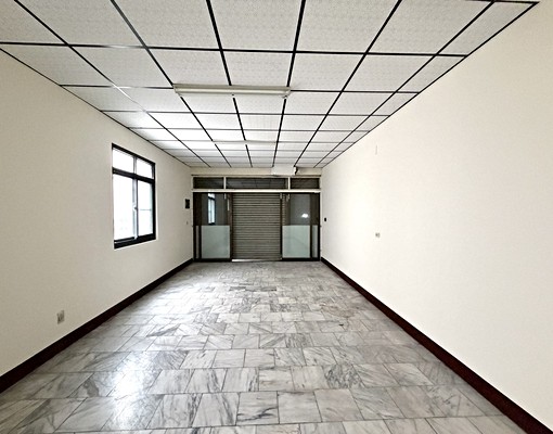 ㊝新營近交流道家樂福/大坪數透天/可戶籍租補/可營登 - Image 1