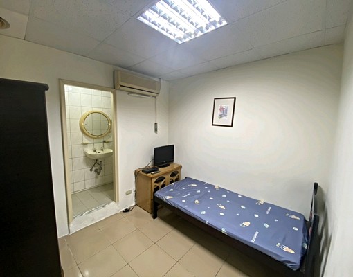 溫馨套房生活機能佳限女性鄰近永安捷運（非加蓋） - Image 1