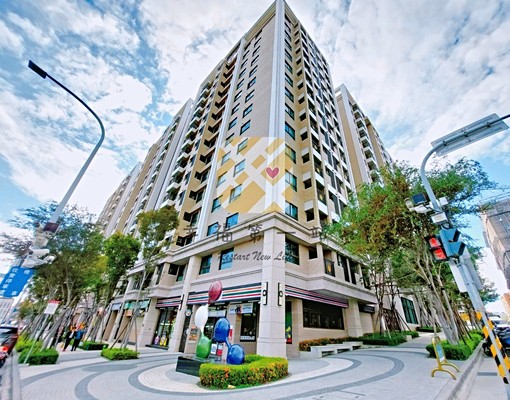 微笑城市😊3房平車🉑租補🌟台水電🈶管理室😻樓下超商 - Image 1