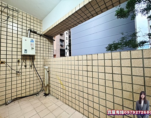 社會住宅可租補／八里國小步行6分鐘全新整理前後陽台電梯三房車 - Image 8