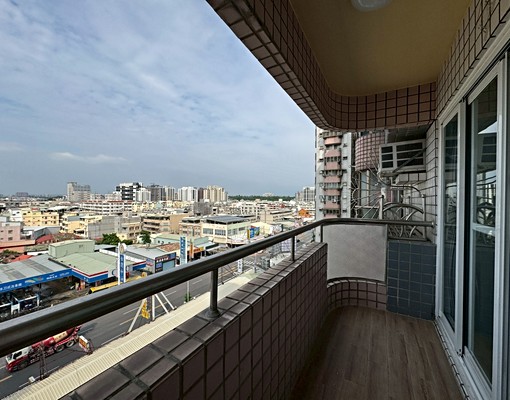 桂林商圈豪邁大第樓中樓美四房平車，三衛浴室內空間大 - Image 4