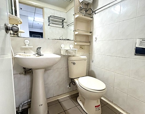 柳川河畔電梯套房★可租補★台電讀洗曬★近民生中華向上五權商圈 - Image 9