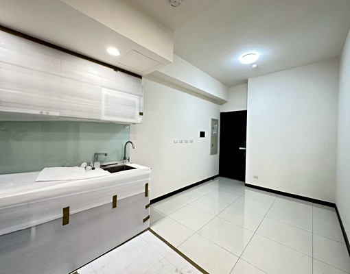 🌈可租補免服務費🌈全新無住過🌈五泰房屋蘇育功 - Image 1