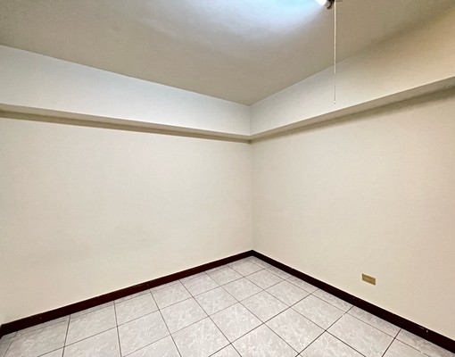 嶺東科大旁得意家族大三房+車位 - Image 2