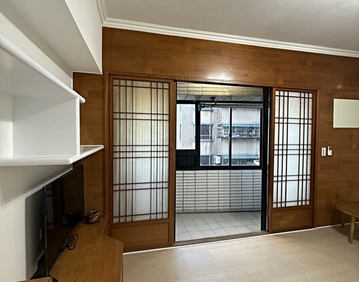 全新整理大套房一房一廳一衛一陽台客廳房間大窗電梯近市區公園 - 591租屋網 - Image 6