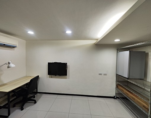 1樓全新裝潢近南港軟園區與研究院稀有套房 - Image 5