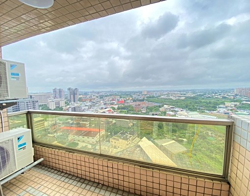 室內很大間!!大興敦煌遠景三房 - Image 1