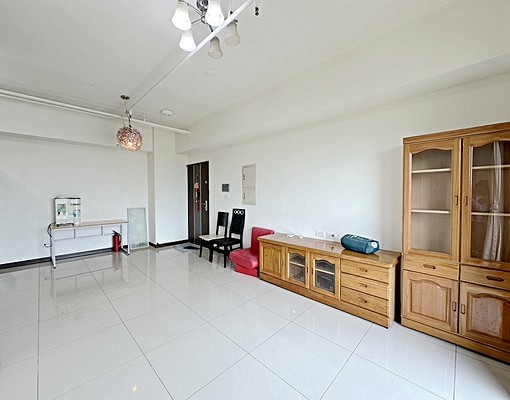 閱讀萊茵✦近龍山國小可租補入籍.高樓層衛浴開窗附汽機車位 - Image 4