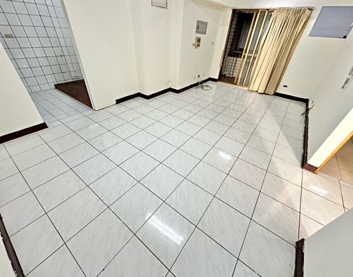 潭子頭家厝明星學區超值3房付機械車位 - Image 2