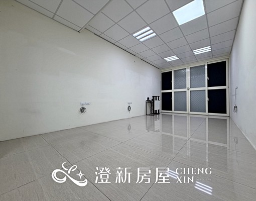 💎可當美業工作室_辦公室_大門口室內可停兩台汽車_機能佳 - 591租屋網 - Image 1