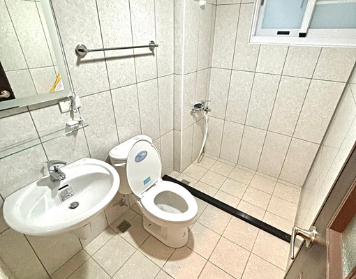 雙租補✅整棟全新✨台電✨海景陽台✨流理臺✨汽車位✨室內機車位 - 591租屋網 - Image 7