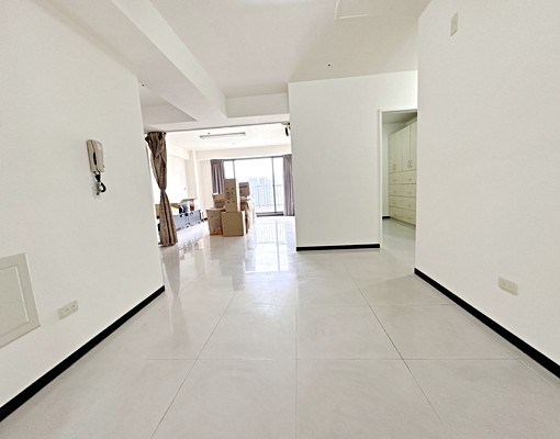 順天新科/大四房平面車位/可租補/禁寵物 - Image 4