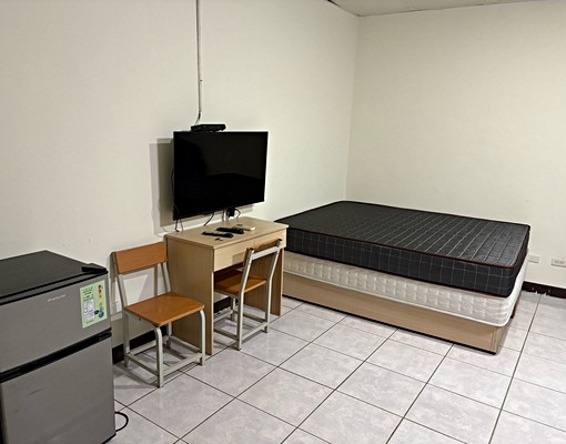 超大套房獨洗用line聯絡 - Image 1