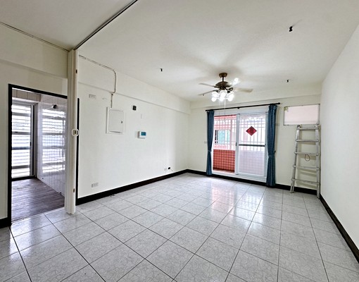 近文山特區|正修科大|長庚醫院四房三衛(可租補) - Image 1