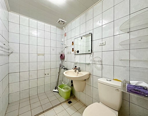 近文山特區|正修科大|長庚醫院四房三衛(可租補) - Image 9