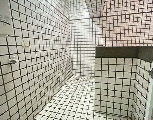 文心崇德捷運站旁，機能三房附車位 - 591租屋網 - Image 8