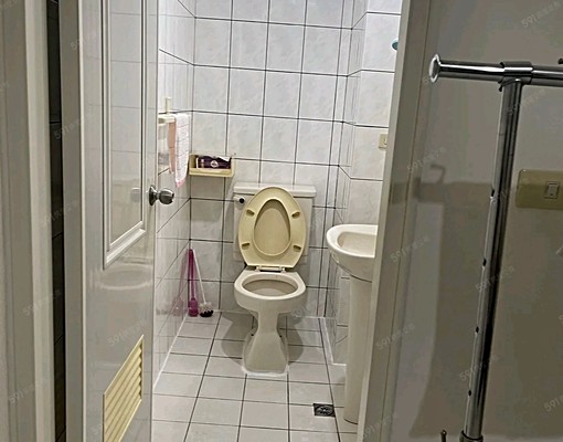 近板橋站包水包電小資族溫馨採光女性單人套房可代收垃圾大空間 - Image 3