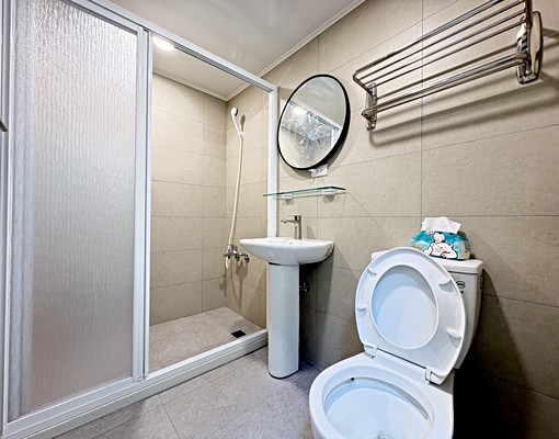 全新裝修大四房💗可租補💗可寵💗 - Image 6