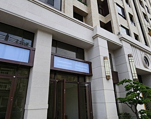 正德路旁住寅建設店面出租 - Image 2