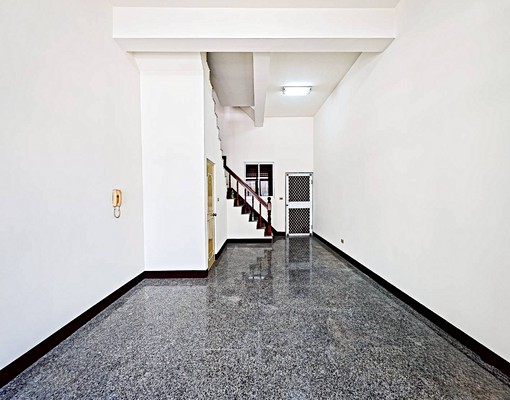 國昌國中透天5樓店住 - Image 4