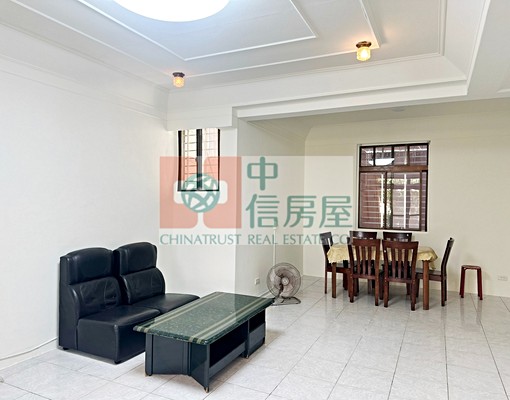 中信明湖-東湖白馬山莊社區前排,透天別墅,私有院子車庫 - Image 2