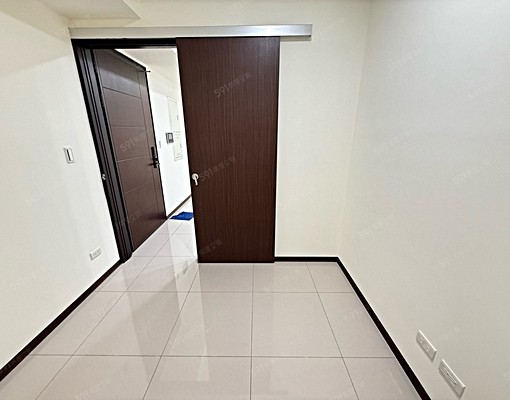 全新首租電梯2+1房物業管理可炊含平面車位 - Image 6