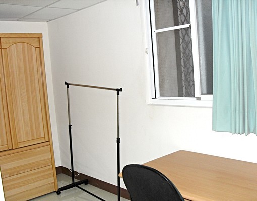 近正修科大地下室可停機車電梯華廈套房 - Image 2