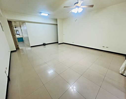 電梯寬敞大三房-可養寵-含車位-雙衛浴-前後陽台 - 591租屋網 - Image 2