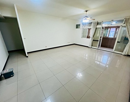 電梯寬敞大三房-可養寵-含車位-雙衛浴-前後陽台 - 591租屋網 - Image 1