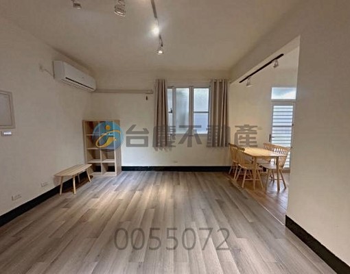 可寵物可租補衛武營3房翻新採光公寓 - Image 1