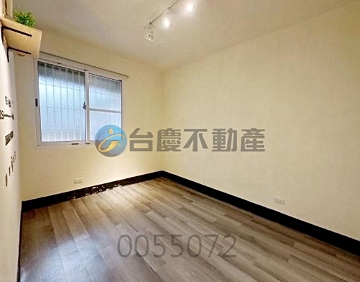 可寵物可租補衛武營3房翻新採光公寓 - Image 9