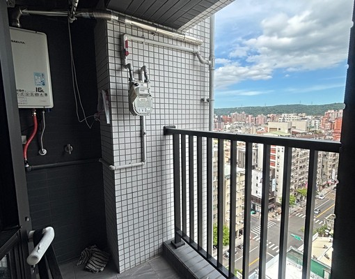 近桃園車站/成功大院2房含管不含車，車位4000 - Image 2